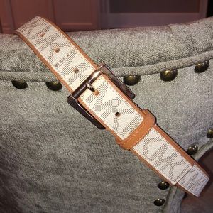 Michael Kors Logo-Print Belt in Vanilla/Gold